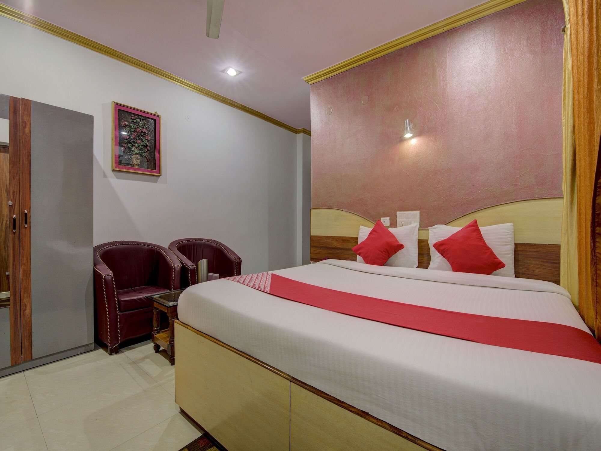 Oyo 4275 Hotel Sunraj Residency รานจี ภายนอก รูปภาพ